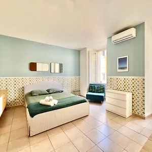  Appartamento Azur Apartment On Massena Street